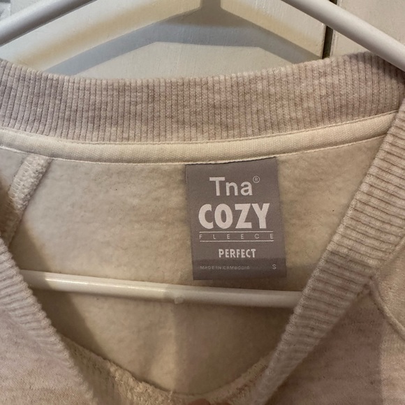 tna cozy fleece perfect cropped raglan sweatshirt - Picture 2 of 2